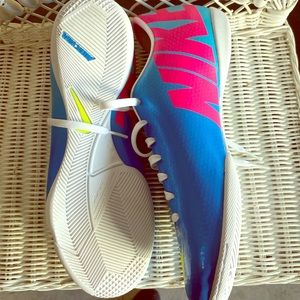Men Indoor Soccer Shoes